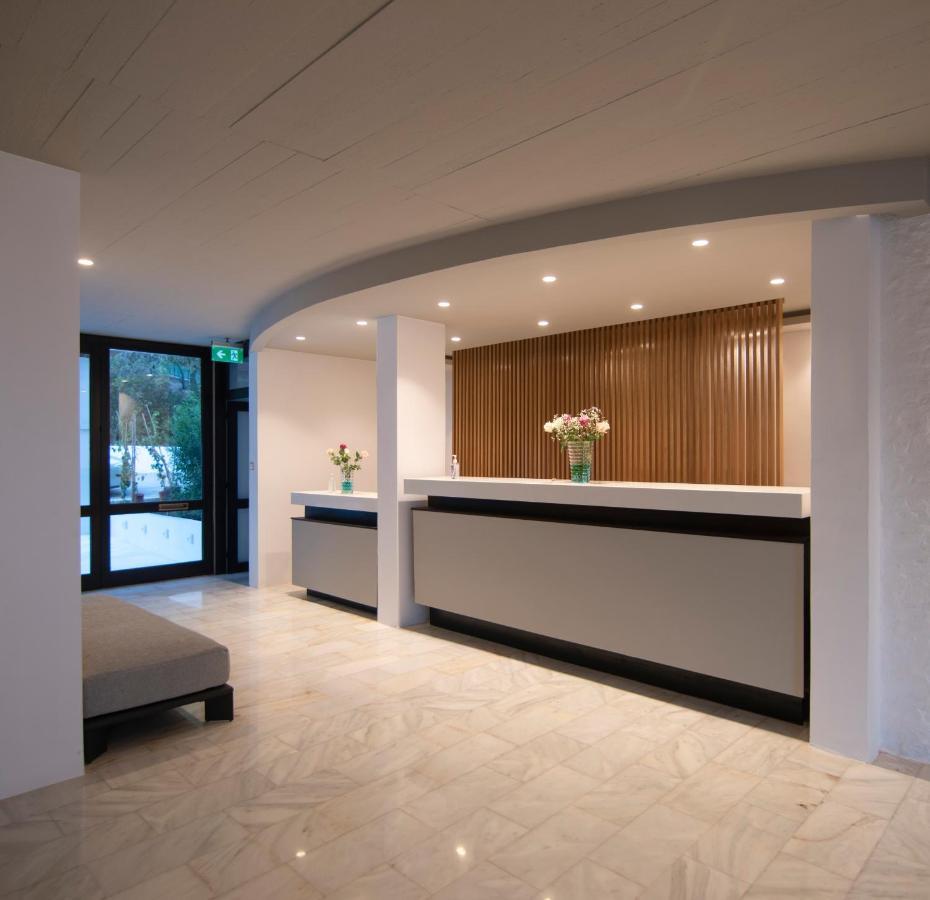 Otel Apollo 4*